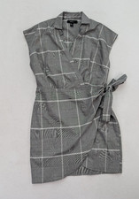 Forever 21 + Women's Dress Size 1X Gray Plaid Wrap Sheath