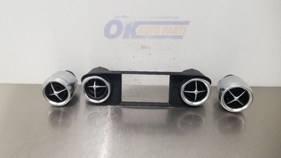 11 MERCEDES BENZ SLS AMG C197 CENTER AND OUTER HVAC VENT SET
