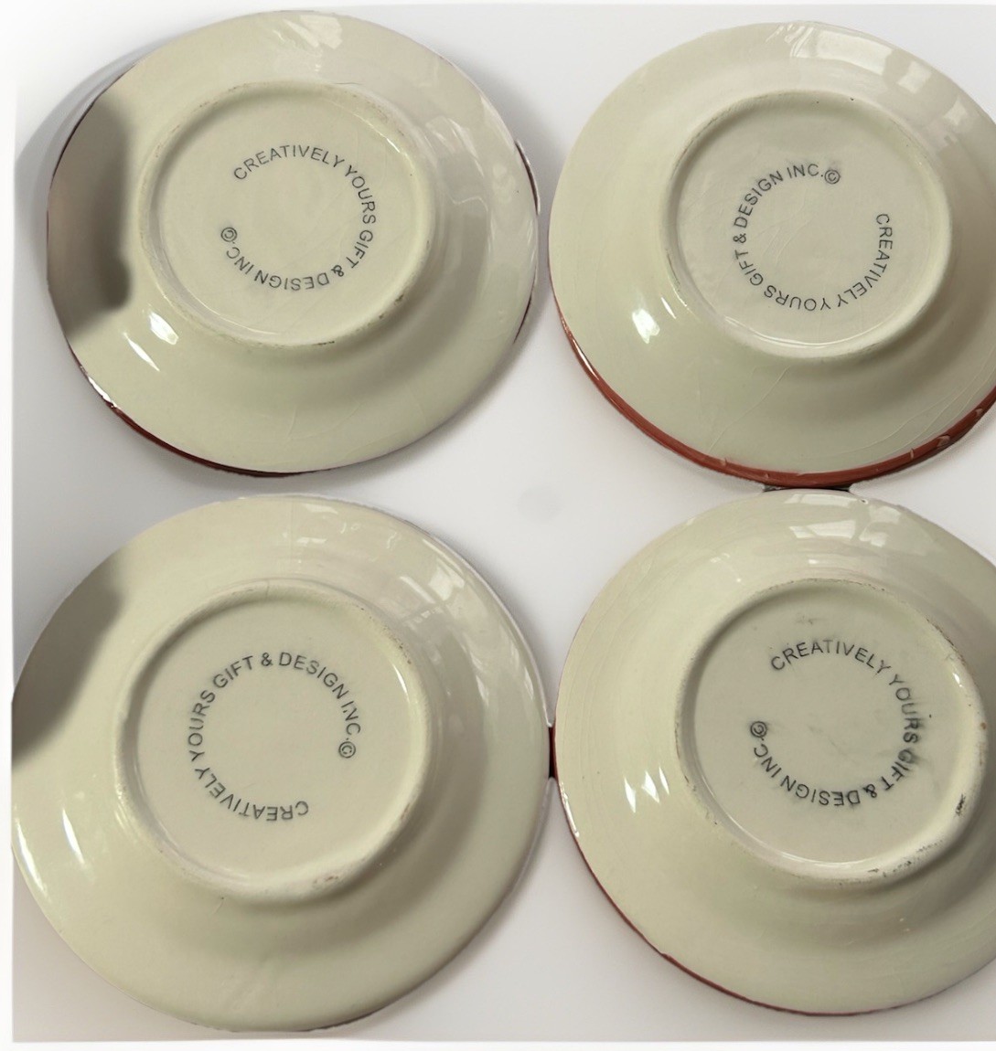 как выглядит Vtg Creativity Yours Gift Design Inc Cats Sledding Playing In Snow Mini Dish фото
