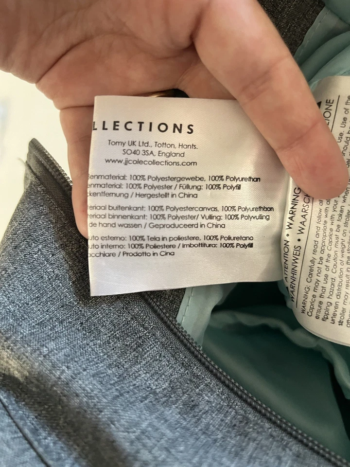 Bolsa de pañales gris JJ Cole azul interior Foto 4 de 4