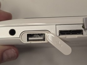 GPH CAANOO White Emulator Linux Handheld Console Very Rare WORKS W/ Cord