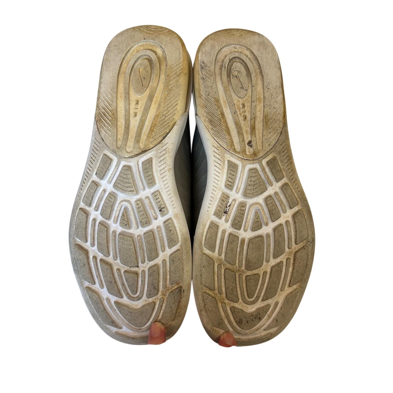 Nike Air Max Axis Gray Running Shoes Women's Sneakers US 9.5 thumbnail 4