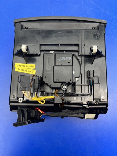 03-07 Mercedes W211 E-class CENTER DASH SWITCH PANEL / 6 DISK CD CHANGER OEM - Picture 6 of 9