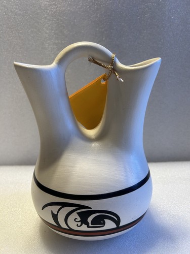 Hand Made Pottery The Legend Of The Wedding Vase - Picture 6 of 8
