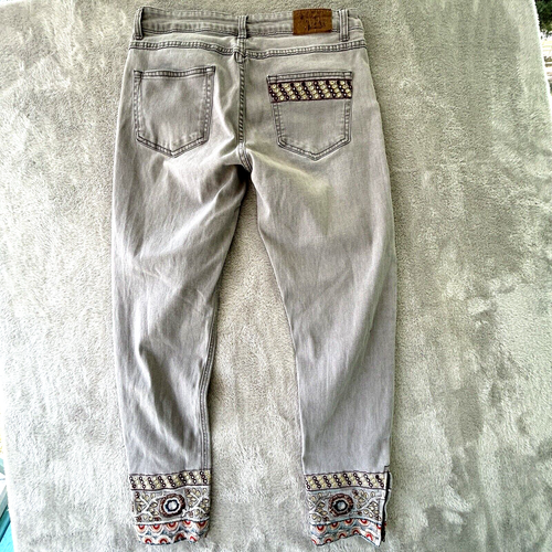 Jeans Desigual Exóticos Bordados Joyas Recortados Gris Mujer EU 33, US 14 - Imagen 2 de 11