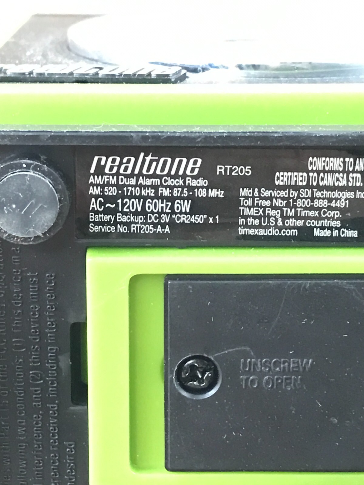 Realtone Retro AM FM Dual Alarm Clock Radio RT205 Green