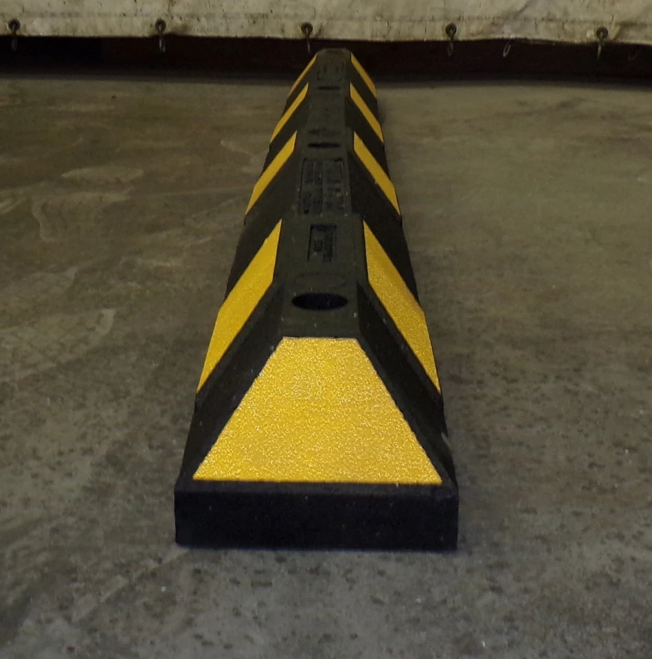 ULINE BLACK AND YELLOW 6' RUBBER PARKING STOP, MODEL: H-4608, 72" X 6" X 4" - Image 4 of 4
