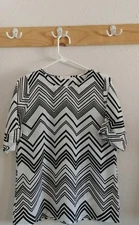 Everly Black and White Chevron Semi sheer Blouse Womens Size Medium EUC