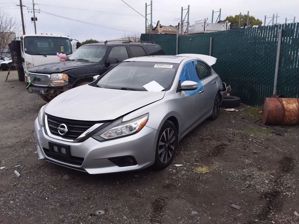 Used Engine Coolant Reservoir fits: 2016 Nissan Altima Grade A - Image 2 of 4