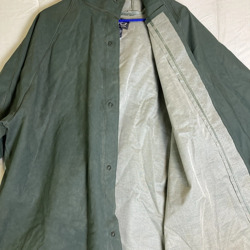 Dutch Harbor Gear XL Heavy Duty Rain Coat W/Hood Green Button Up EUC - Image 4 of 4