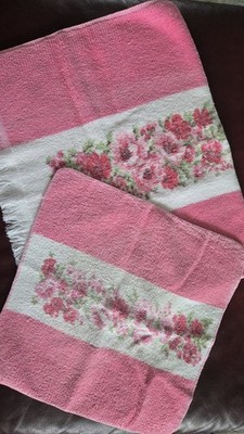 Vintage Fashion Manor JC Penney  Towel Set Pink Floral Fringe Pansies Read!!