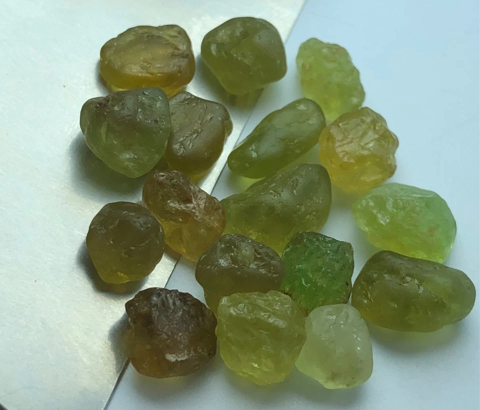 61 Ct Rough Mali Garnet Lot — Untreated Natural Stones — Pure Earth Minerals - Image 3 of 4