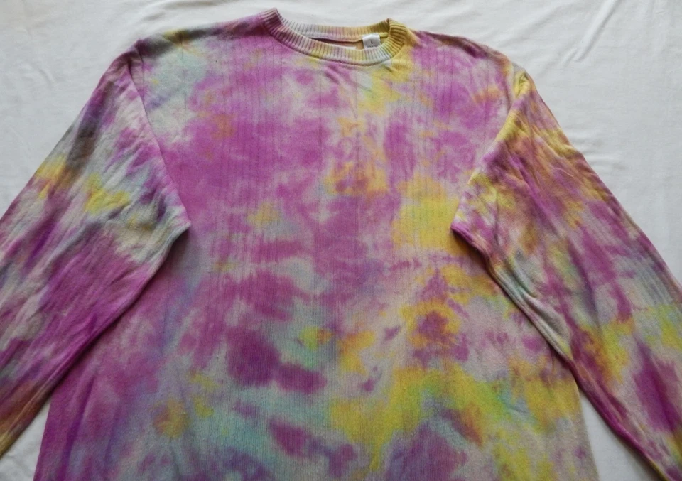 Suéter Pulôver Tie Dye Roxo Amarelo Gola Redonda - Grande Masculino Algodão Feito à Mão - Imagem 4 de 4
