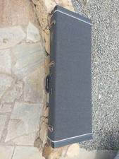 Roadrunner Guitar Case 40 x12x4"