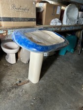 Ideal Standard, Accent 68 cm, lavabo e piedistallo con foro per rubinetto in albicocca Whisper