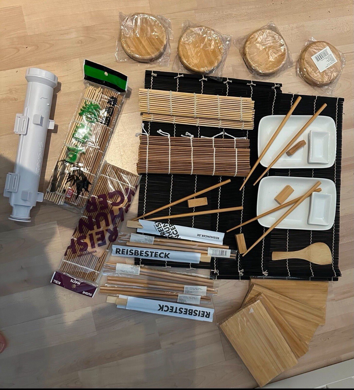 Sushi Set Stübchen, Geschirr, California Roll, Maki, Etc Siehe Bild