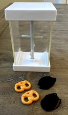 Tyco Kitchen Littles 2 Soft Pretzels w/machine Mini Mart food store Barbie size