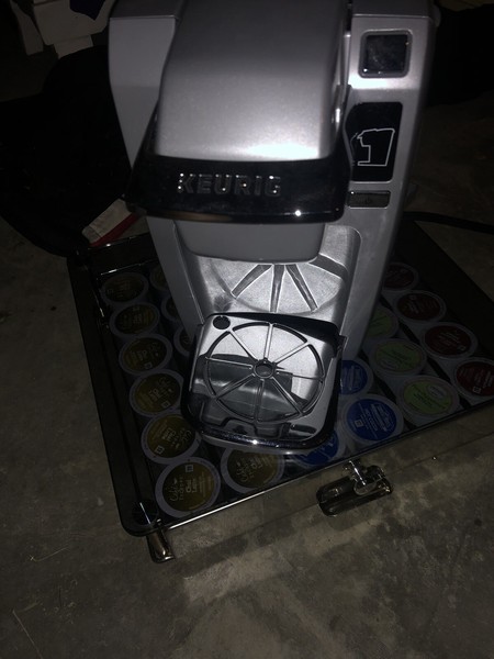 Keurig K-Elite Single Serve K-Cup Pod Coffee Maker - Brushed Silver. Used 1 Time Photo Related