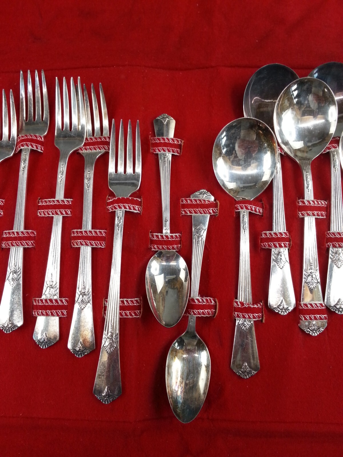 Antique 26pc Silverplate William Rogers Sectional IS 1932 Pattern Storage Case