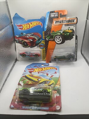 Hot Wheels / Matchbox Lot Challenger V1405, Caterham Superlight R500, Rrroadster