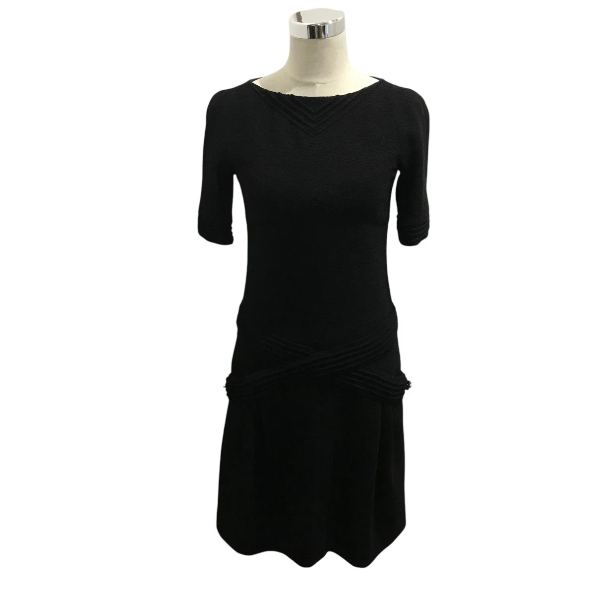 Abito Chanel nero usatoa ta 360525