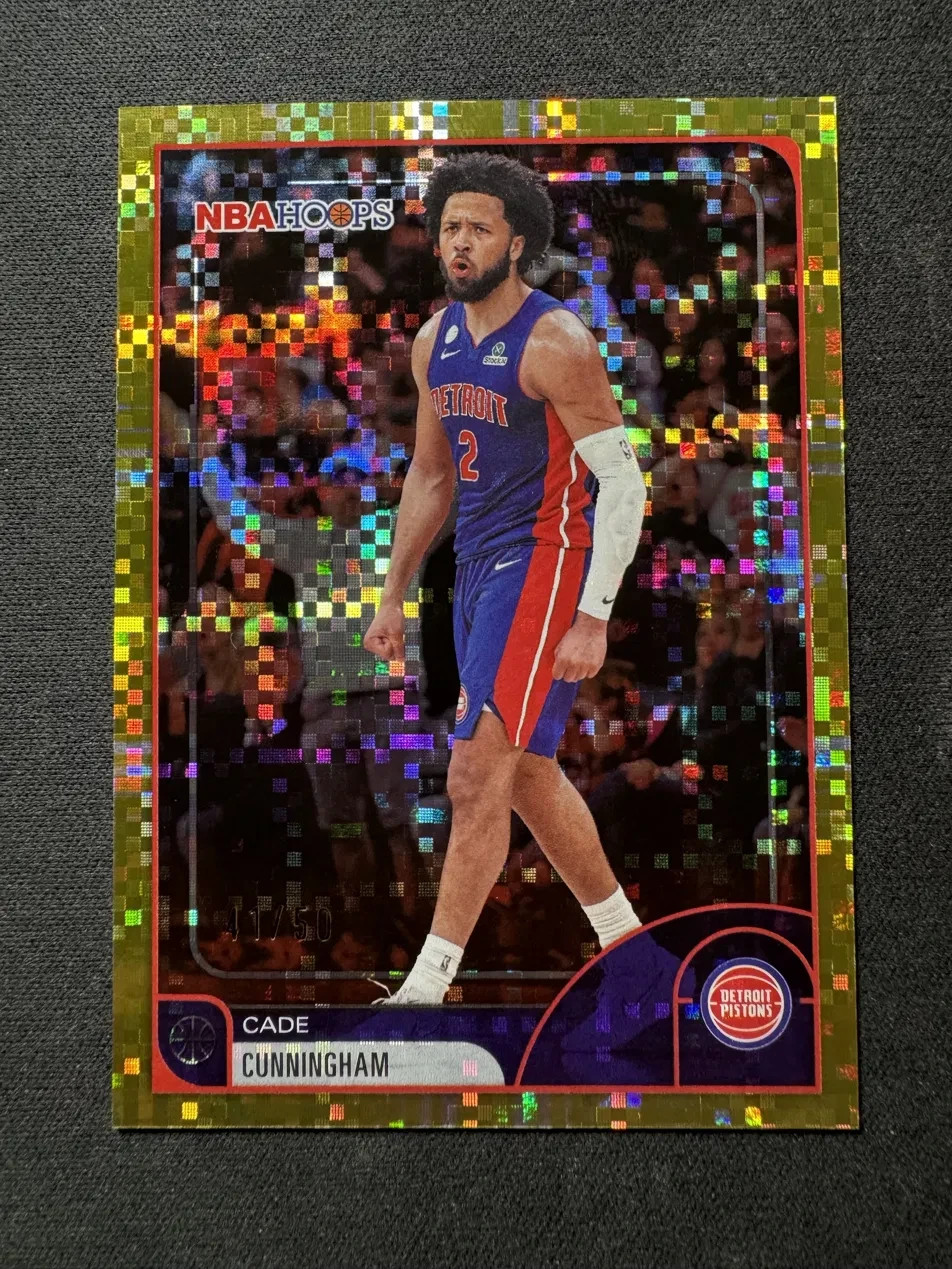 2025-26 NBA Hoops Cade Cunningham #81 Pixel Burst Gold /50 Detroit Pistons