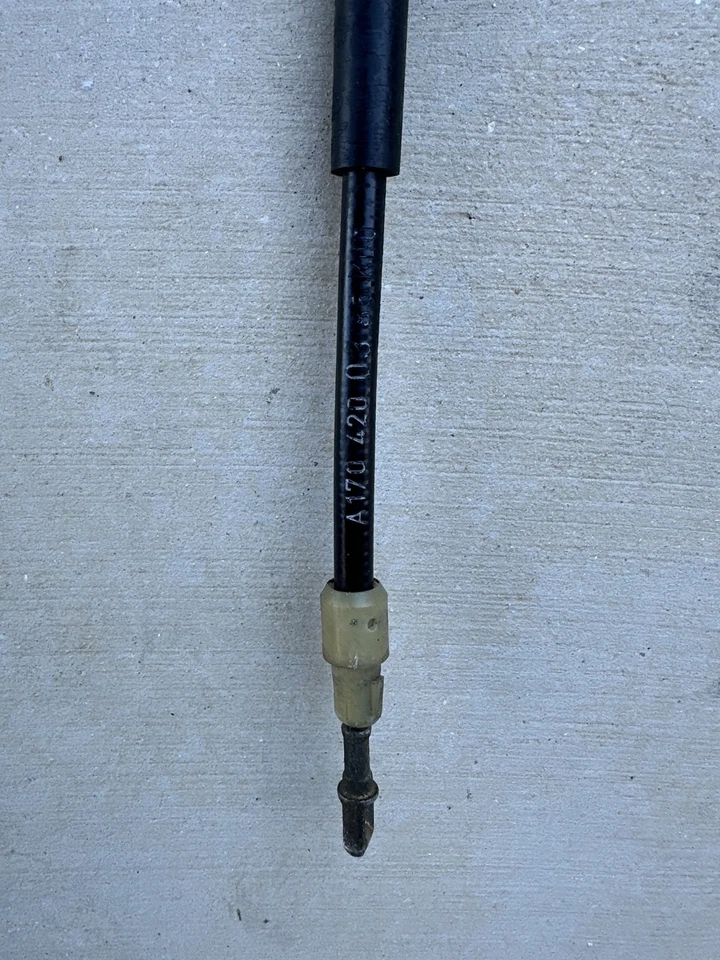 Chrysler Crossfire 2005 nudillo trasero freno de estacionamiento cable de tracción lado izquierdo OEM Foto 4 de 4