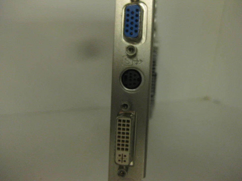 ATI Radeon 9800 Pro 128 MB AGP VGA S-Video DVI Video Card  06T996 6T996 - Image 4 of 4