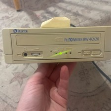 Plextor PlexWriter 4/2/20 Cd-RW Drive 100-240v Manufactured 4/1999