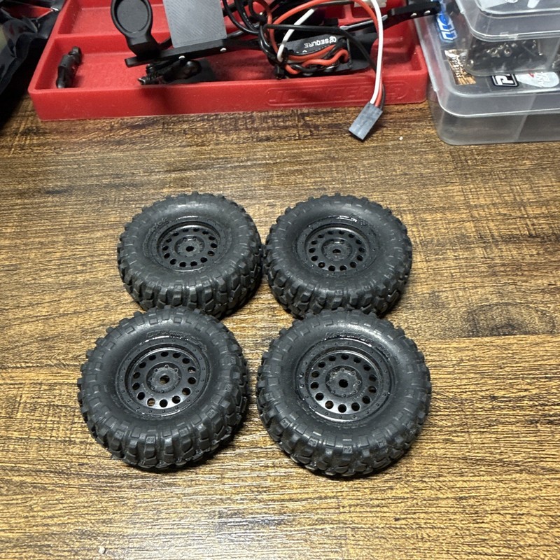 Axial Scx24 C10 stock black Method 1.0 wheels and tires 1:24