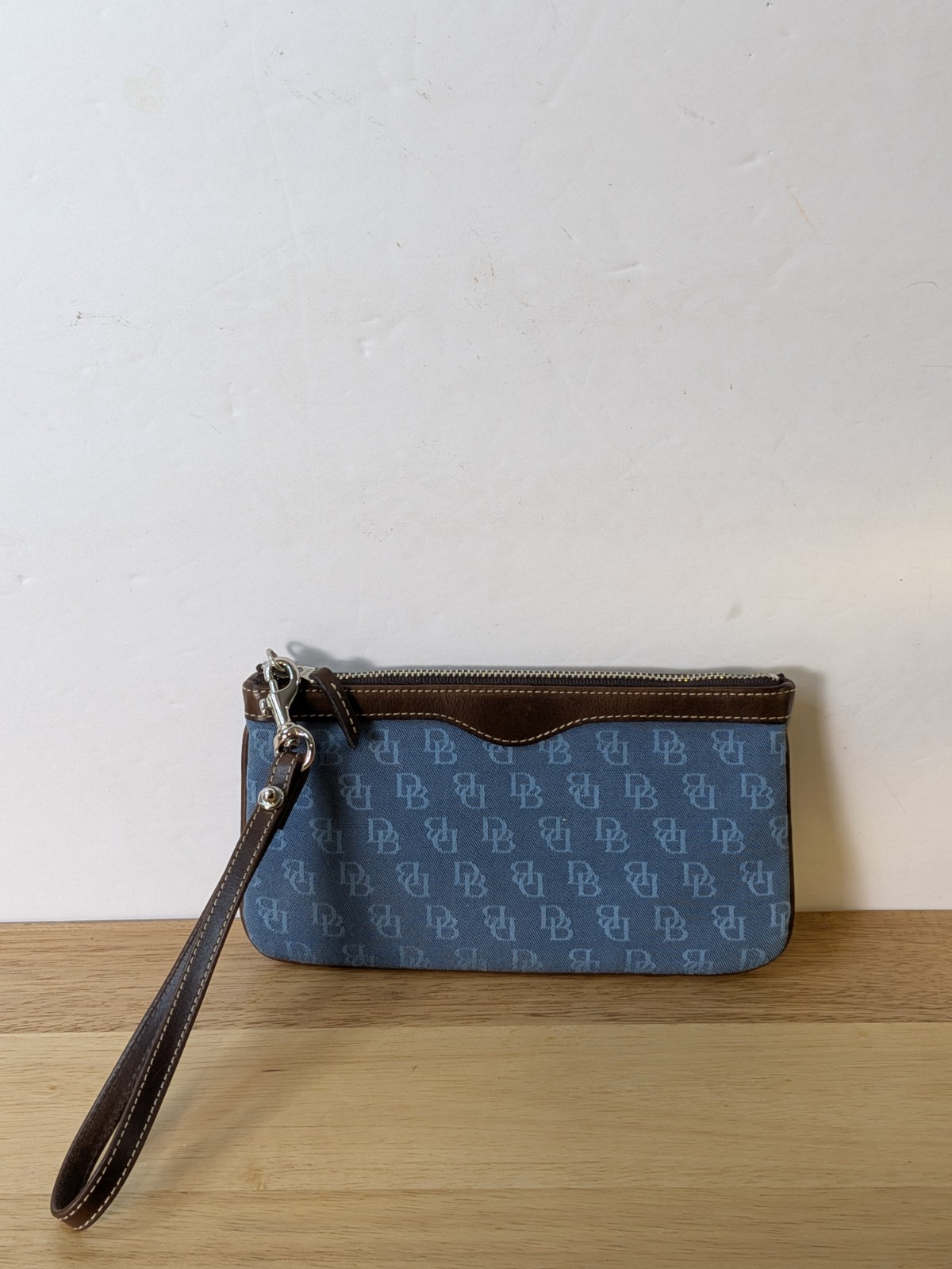 Dooney & Bourke DB Logo Light Blue Canvas Wristlet Clutch Brown Leather