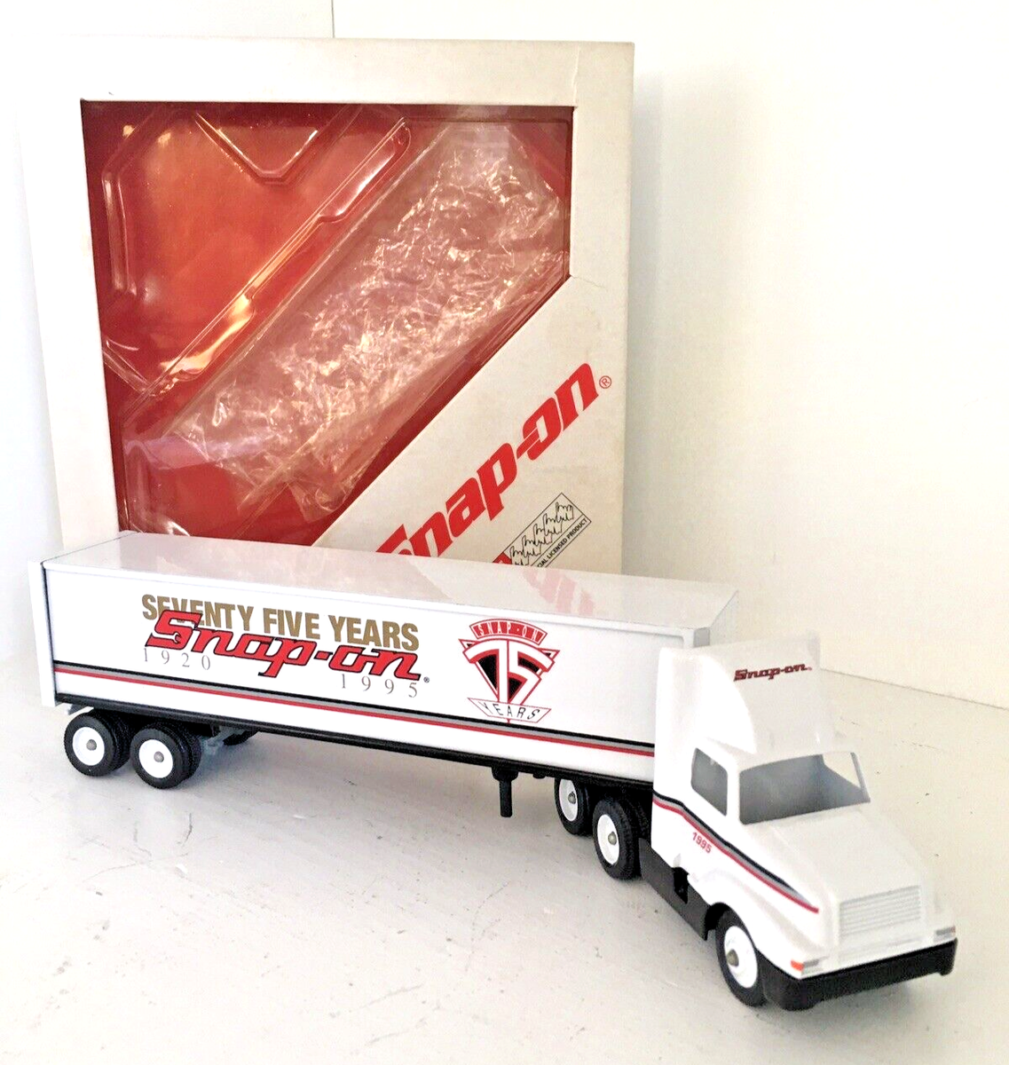 Snap-On 1995 75th Anniversary Diecast Winross USA 1:64 Semi