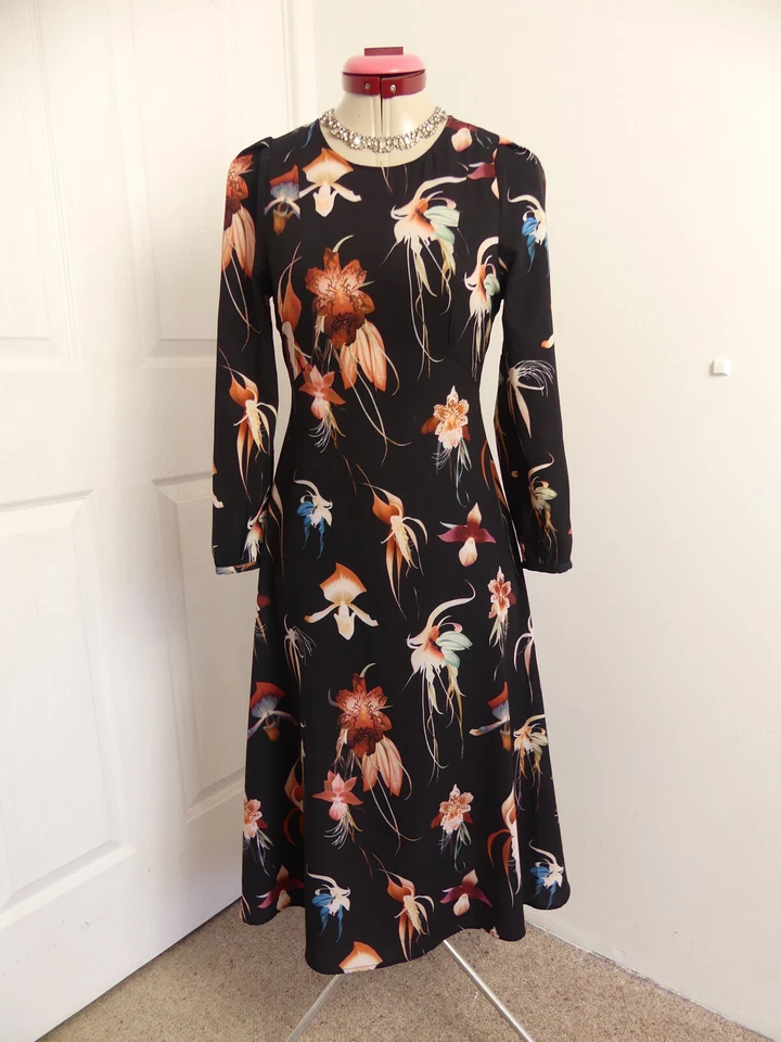 H&M Black Orchid Floral DRESS Size USA 4 Aus 8 Desk to Dinner Party Elegant - image 3 of 4
