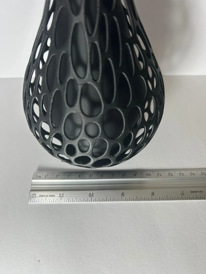 Moderne Designer-Vase in Schwarz – Dekovase mit organischer Netzstruktur, ca. 18 - Bild 4 von 4