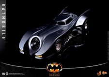 Batman Batmobil Hot Toys MMS694 1/6 Batmobile...