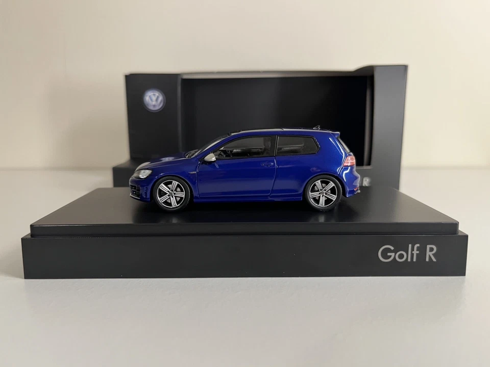 Coche modelo raro Spark 1:43 Volkswagen VW Golf R Mk7 Lapiz azul (5GV099300D5K) Foto 2 de 4