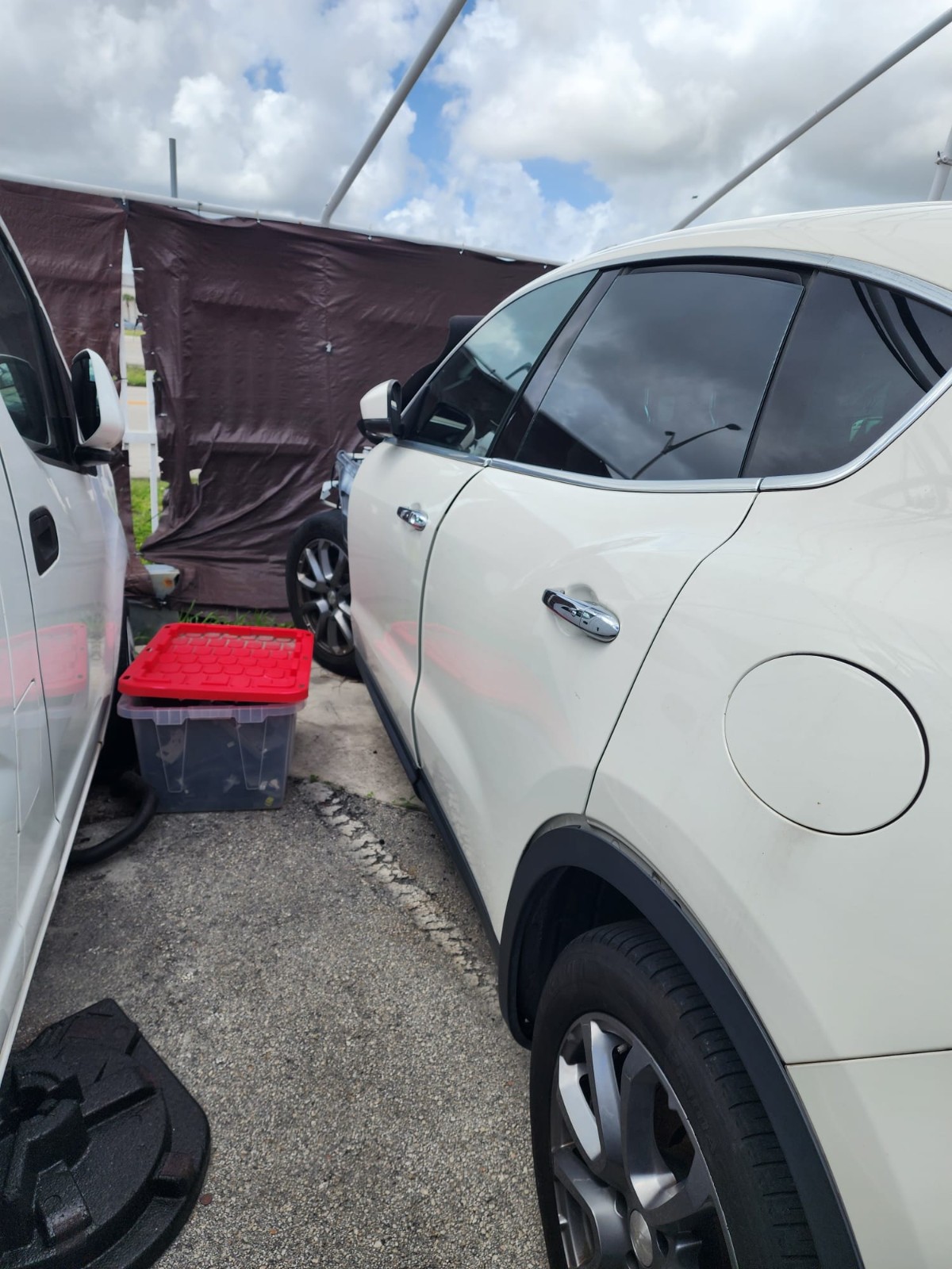 ✝️17-25 MASERATI LEVANTE REAR LEFT DRIVER SIDE DOOR WHITE 673009992 OEM