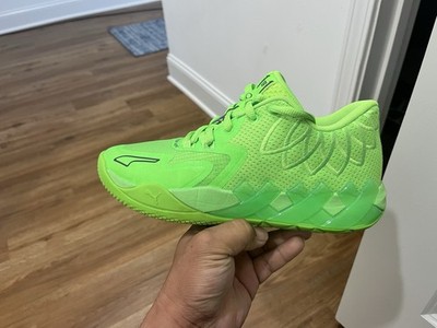 PUMA Men s Green Low Top Lace-Up Basketball Sneakers Rubber Sole 377368-07