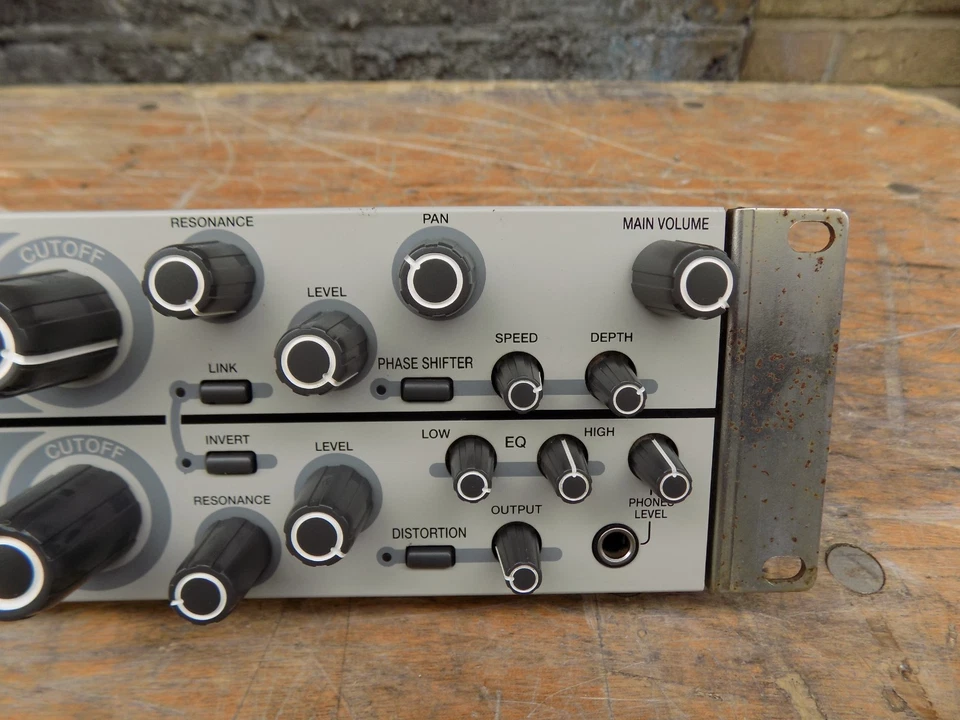 AKAI MFC-42 MFC42 Analog Analogue Filter Rack Unit Module Effects Stereo & Mono - Image 4 of 4