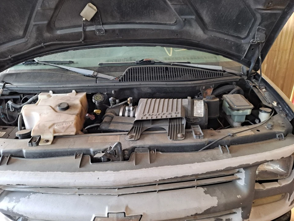 2002 Chevrolet Express 3500 Van 5.7L Engine Motor OEM 137K Miles - LKQ429083676 - Изображение 3 из 4