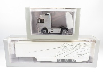 Motorart 1:43 Volvo FH12 Sattelzug 
