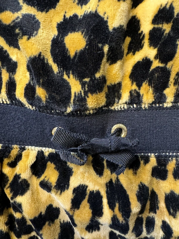 Vestido de veludo infantil de alta costura suculento, tamanho M (6-7) estampa animal. - Imagem 3 de 4