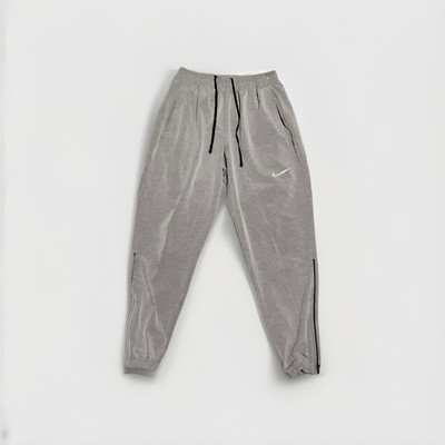 Nike Essential Men s Size Medium Woven Lightweight Running Pants BV4833-070