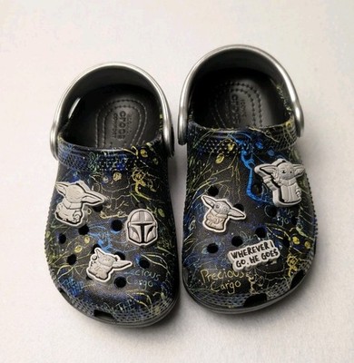 CROCS Star Wars Grogu Mandalorian Clog Kids Size C8 6 Jibbitz Accessories GUC