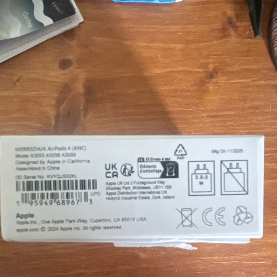 Apple AirPods 4 with Active Noise Cancellation, photo 3 sur 3