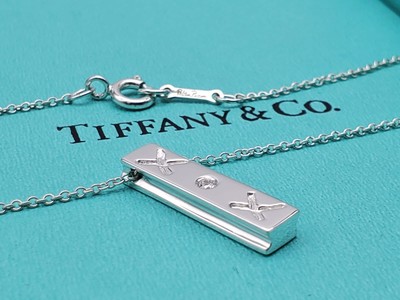 TIFFANY & CO. Sterling Silver Paloma Picasso Diamond XOXO Necklace
