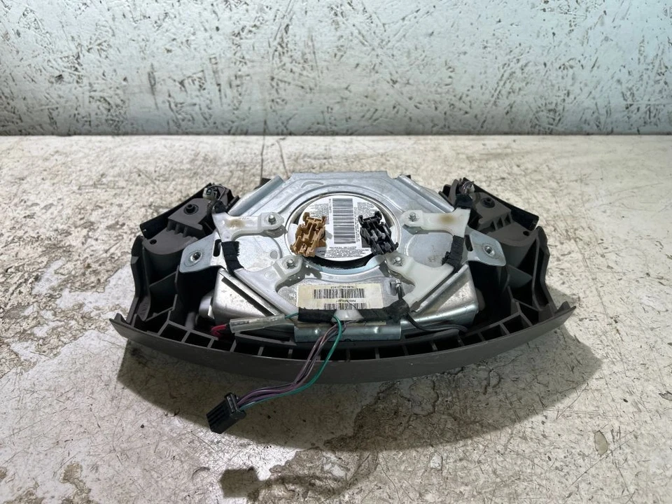 Chrysler Voyager 2001 Other Interior Part P0SX631L8AF STO37251 - Imagem 2 de 3