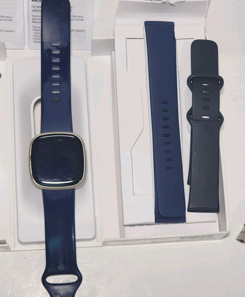 Fitbit Versa 3 Smartwatch Activity Trackers Health & Fitness with GPS Heart Rate - Image 3 of 4