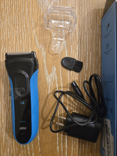 Braun Series 3 Pro Skin 3040s Wet & Dry Shaver. Model 3040s Wet and Dry ...