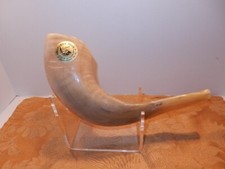 Shofarot Zion Suliman Uri  Stand Israel 14" measurment around outside.